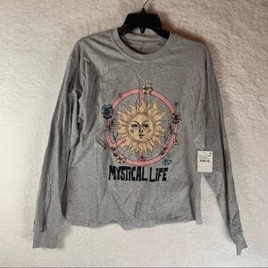 Cozy Rozy‎ Mystical Life Graphic Print Top M Long Sleeve Crew Neck Raw Hem NWT.